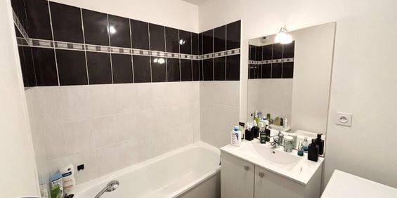 Location Appartement 2 pièces 44m² LOUVROIL 59720 - Photo 3