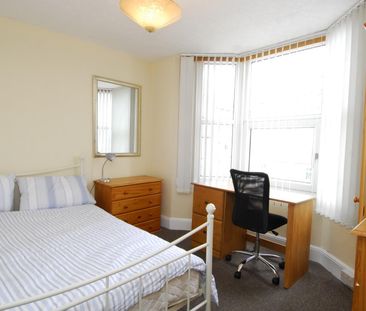 Sea View Avenue, Plymouth - Photo 1