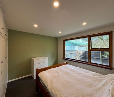 Charming 2-Bedroom Home in Riccarton: Ideal Location for Modern Living! - Photo 6