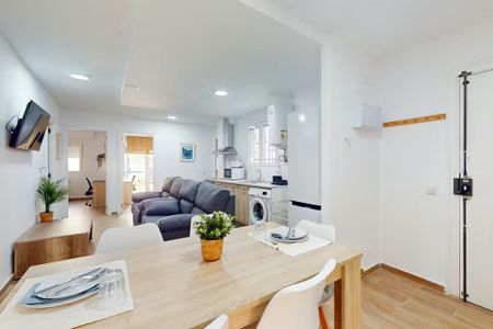 Carrer Pintor Zariñena, Valencia, Valencian Community 46003 - Photo 2