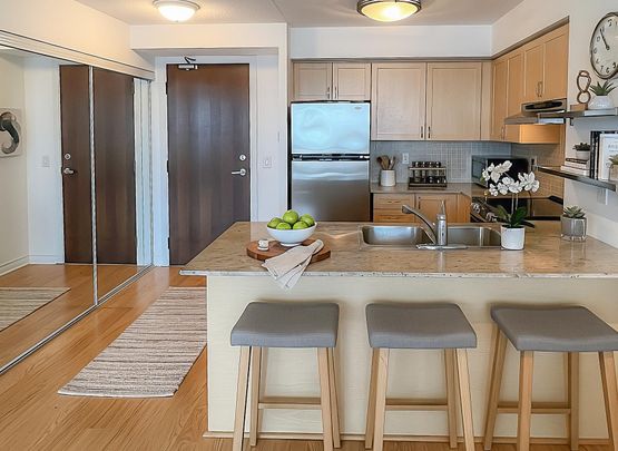 For Lease - 15 North Park Road Unit# 1115, Vaughan, Ontario - Photo 1