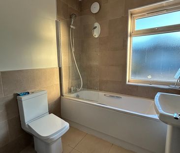 Room in a Shared House, Wesley Avenue, NW10 - Photo 5