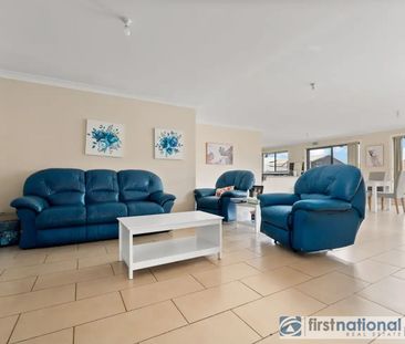 SPACIOUS FAMILY HOME IN QUIET CUL-DE-SAC - Photo 1