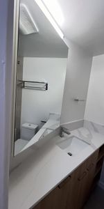 YORK HOUSE - Photo 3