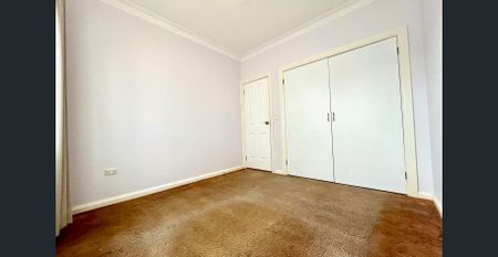 Spacious Family Home - Photo 4