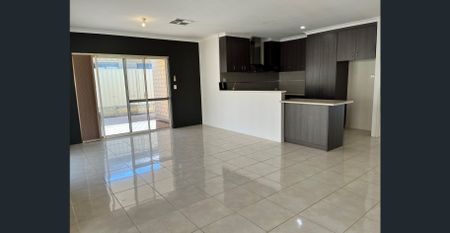 Theater Room & Study Area. Heaps of Room! - Photo 3