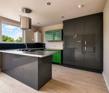 2 Bed Penthouse, St. Aubyns, BN3 - Photo 1