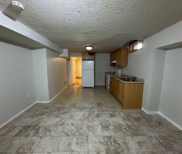 For Lease - 43 Windmill Boulevard, Brampton, Ontario - Photo 6