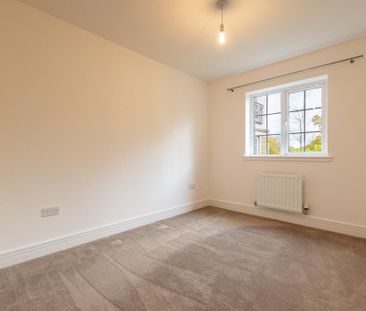 3 bedroom flat to rent - Photo 5
