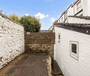 1 bedroom flat to rent - Photo 6