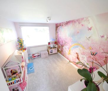 Nurseries Road, St Albans - Photo 1