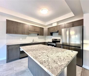 For Lease - 47 Saffron Way, Pelham, Ontario - Photo 6