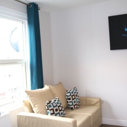 Room in a Shared House, Waylen Street, RG1 - Photo 1