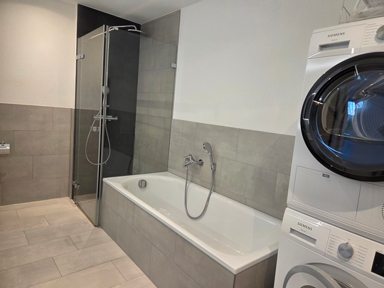 Geräumige Wohnung mit Sitzplatz - Photo 1