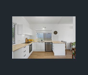 Properly Managed I Embrace Coastal Charm & Modern Elegance in this ... - Photo 6
