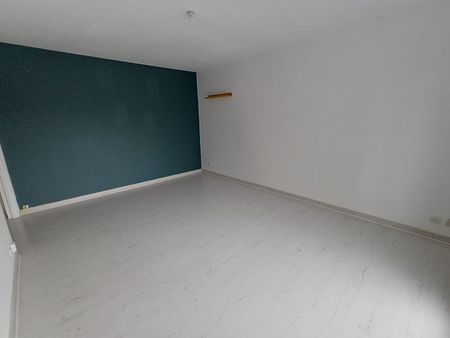 Location Appartement 2 pièces 47m² ST CYR SUR LOIRE 37540 - Photo 3