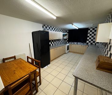 Room in a Shared House, St John's Road, LS3 - Photo 5