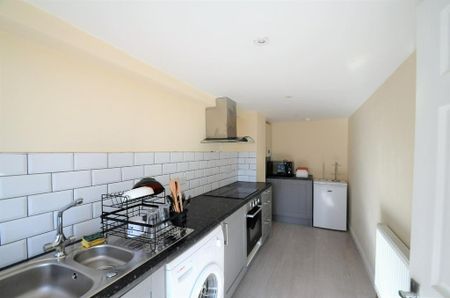 1 bedroom flat to rent - Photo 4