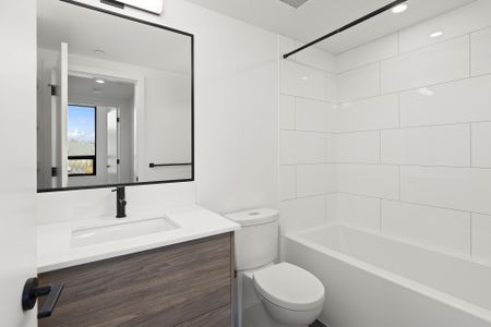 Brooklyn – Available Sep.1st! 2 bedroom, 2 bath – DT Kelowna - Photo 2