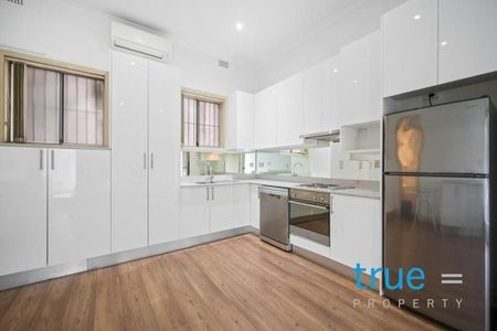 COMPLETELY RENOVATED STUDIO IN CONVENIENT LOCATION - Photo 2