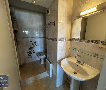 Location Appartement 2 pièces 28m² MONT DE MARSAN 40000 - Photo 2