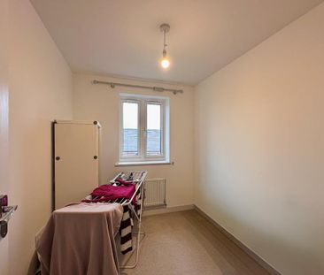 3 bedroom semi-detached house to rent - Photo 4