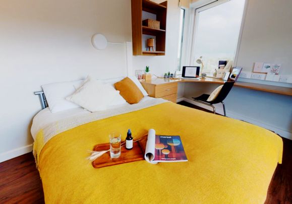 Gold En Suite - Photo 1