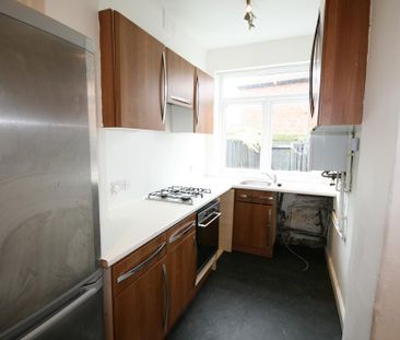 2 bedroom terraced house to rent - Photo 5