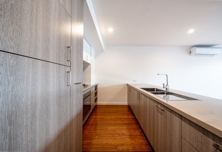 216/314 Pascoe Vale Road, Essendon VIC 3040 - Photo 3