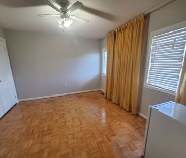 For Lease - 700 Peter Robertson Boulevard Unit# Unit 1-Upper level,... - Photo 3