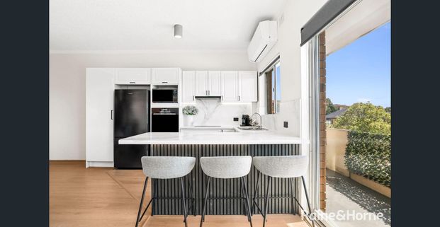 Newly Renovated 2 Bedroom Unit - Photo 1