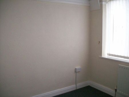 3 bedroom House To Let - Photo 5