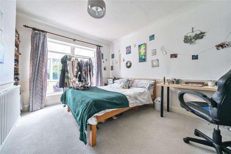 Grantley Road, Guildford, Surrey, GU2 - Photo 5