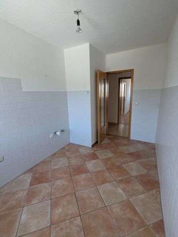 Vermiete ruhige Wohnung in Apolda - Photo 2