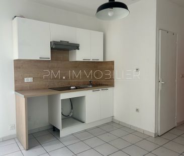T2- RUE FERRARI - Photo 2