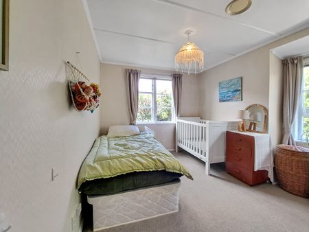 Naenae Living - Photo 4