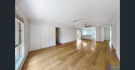 For Lease: Spacious Family Living with Modern Comfort in Prime Runcorn Location! - Photo 5