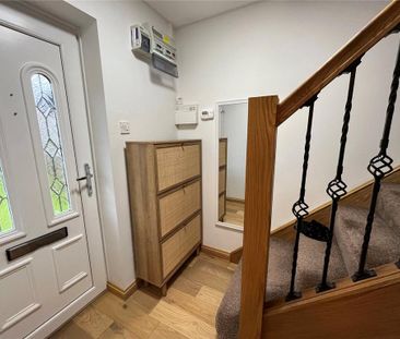 2 bedroom semi-detached house to rent - Photo 2