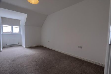 3 bedroom end of terrace house to rent - Photo 3