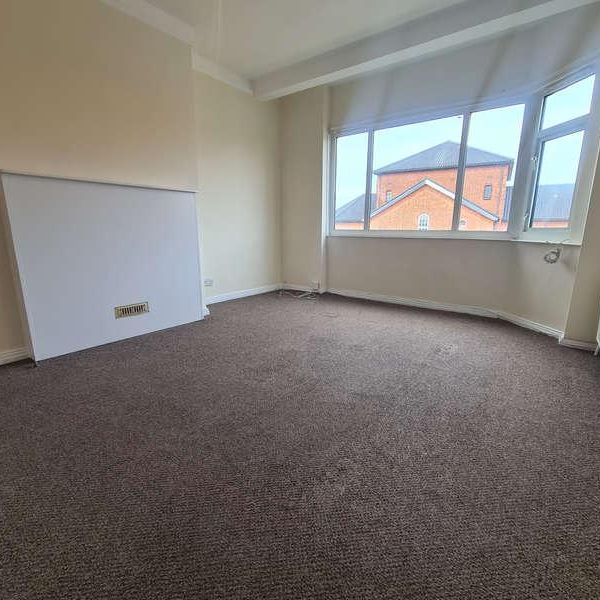 Manor Court, York Way, London, N20 - Photo 1