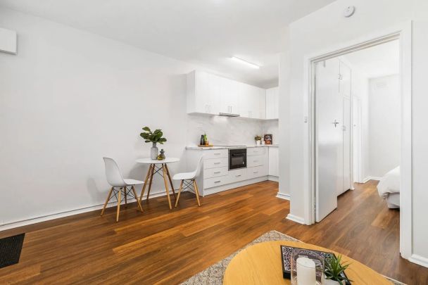 Bright Ground Floor Apartment - Photo 1