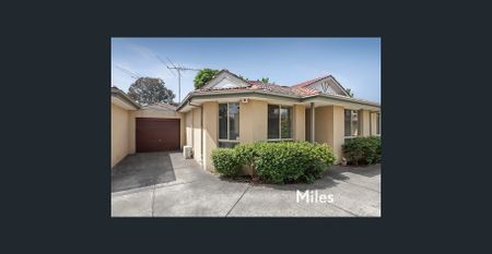 DELIGHTFUL TWO BEDROMM UNIT IN IDEAL POSITION - Photo 5