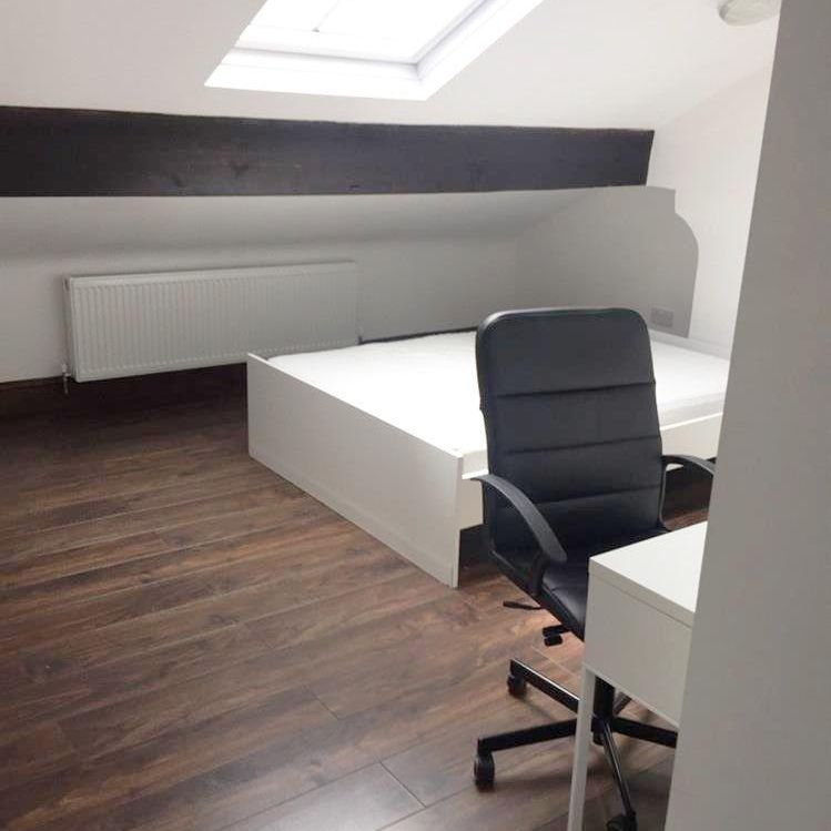 3 bedroom flat to rent - Photo 1