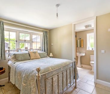 4 bedroom detached house to rent - Photo 5