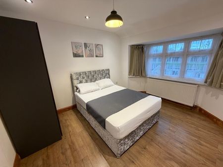 Room in a Shared House, Monks Park, HA9 - Photo 4