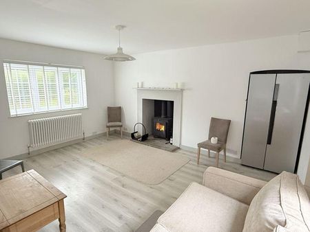 3 bedroom terraced house to rent - Photo 2