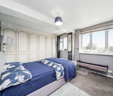 3 bedroom detached house to rent - Photo 4