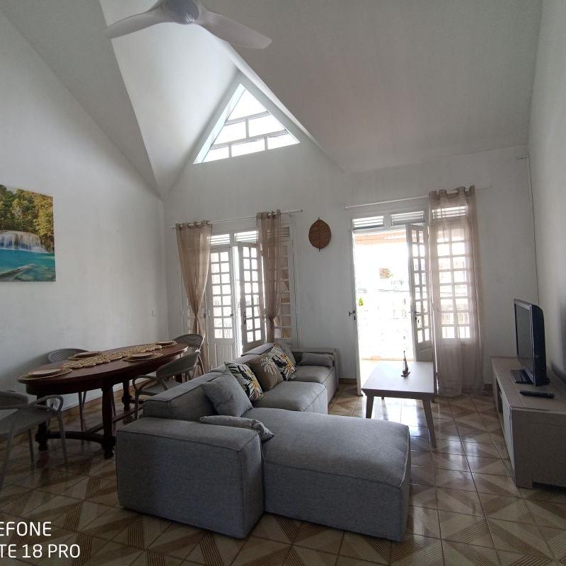 Location Maison 3 pièces 71m² LE GOSIER 97190 - Photo 1