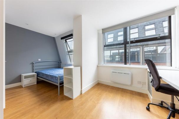 1 bedroom in a house share to rent - Photo 1