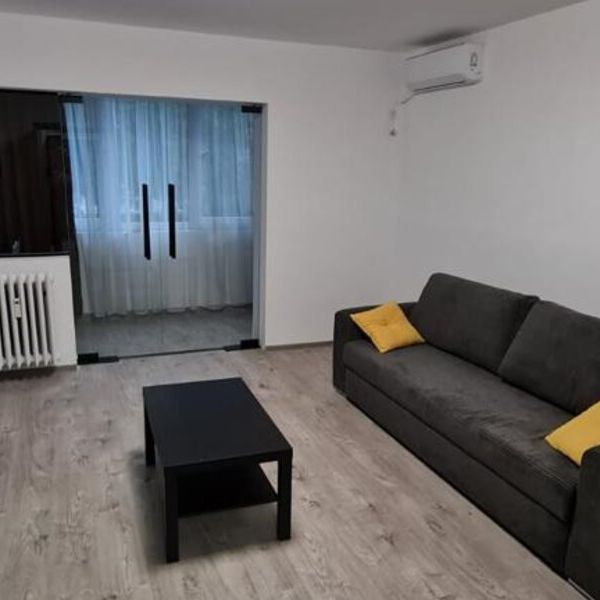 Titan, Lucretiu Patrascanu, 2 minute metrou C-tin Georgian - Fotografie 1
